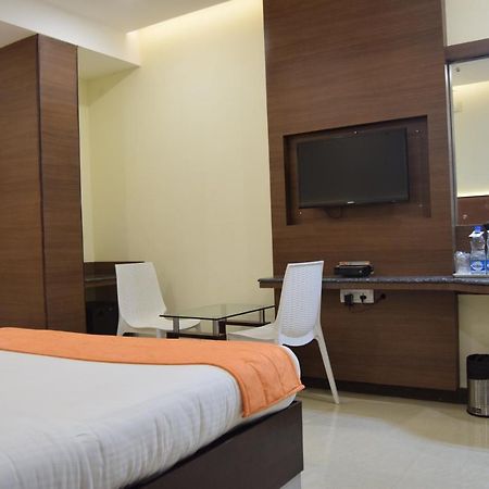 Thiviyam Airport Hotel Ченнаї Екстер'єр фото
