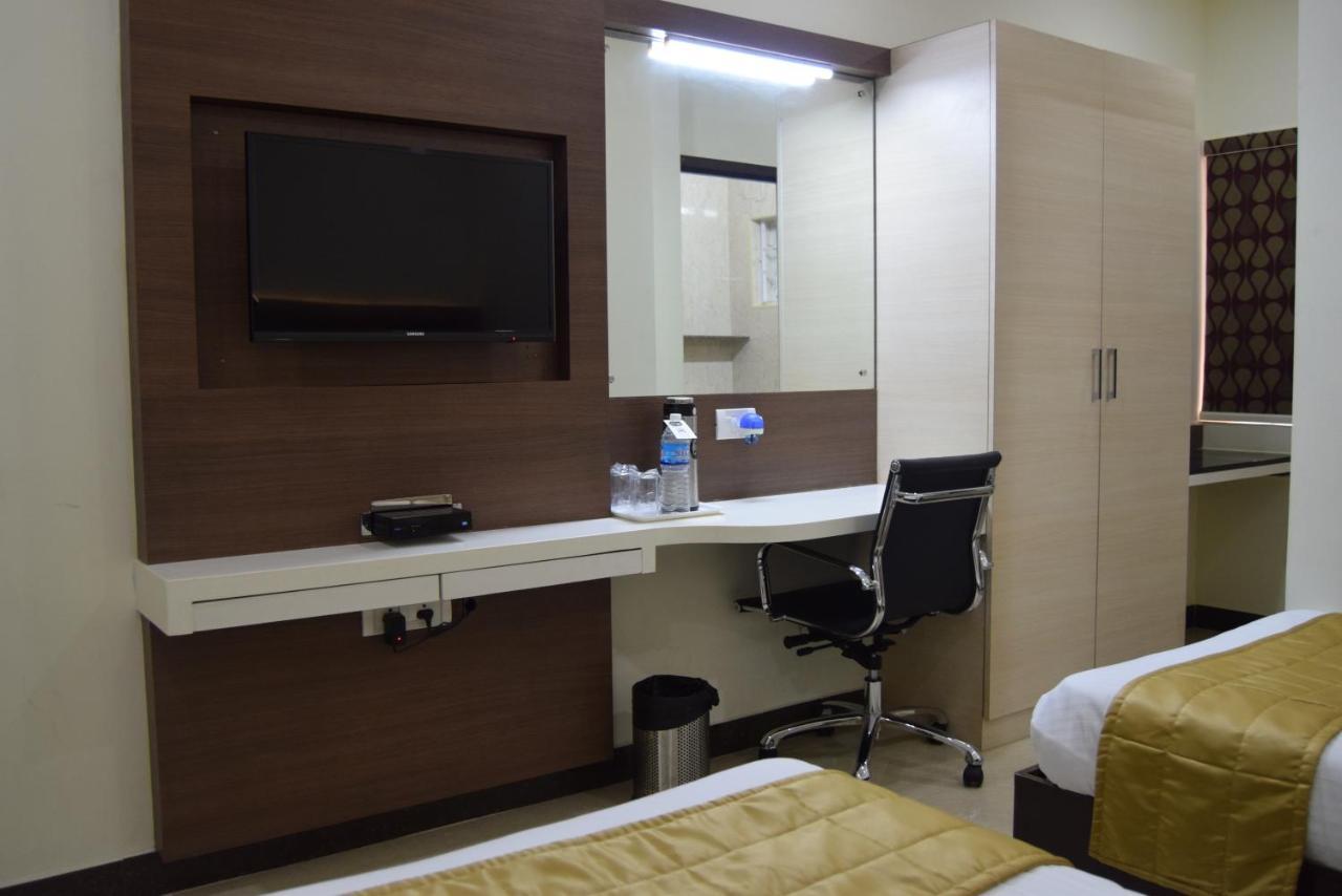 Thiviyam Airport Hotel Ченнаї Екстер'єр фото