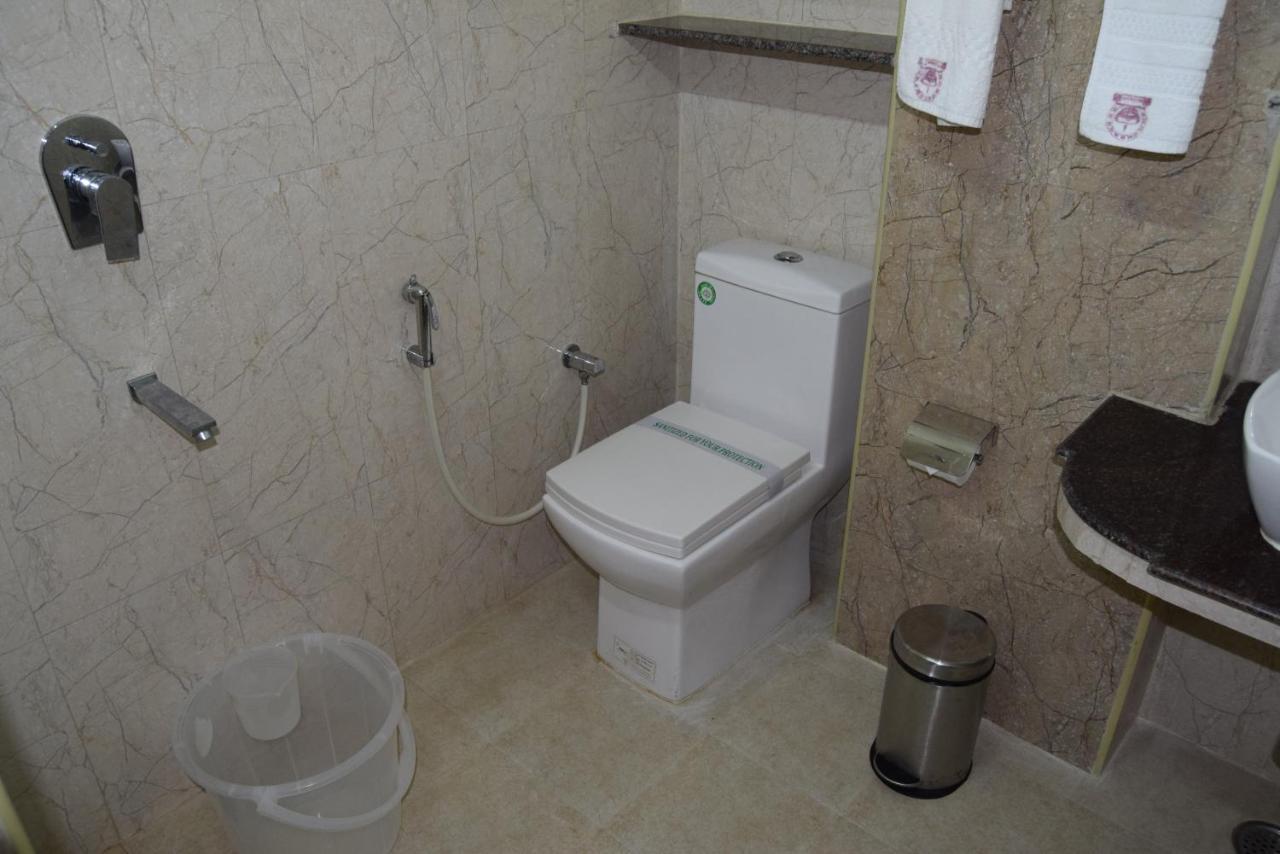 Thiviyam Airport Hotel Ченнаї Екстер'єр фото